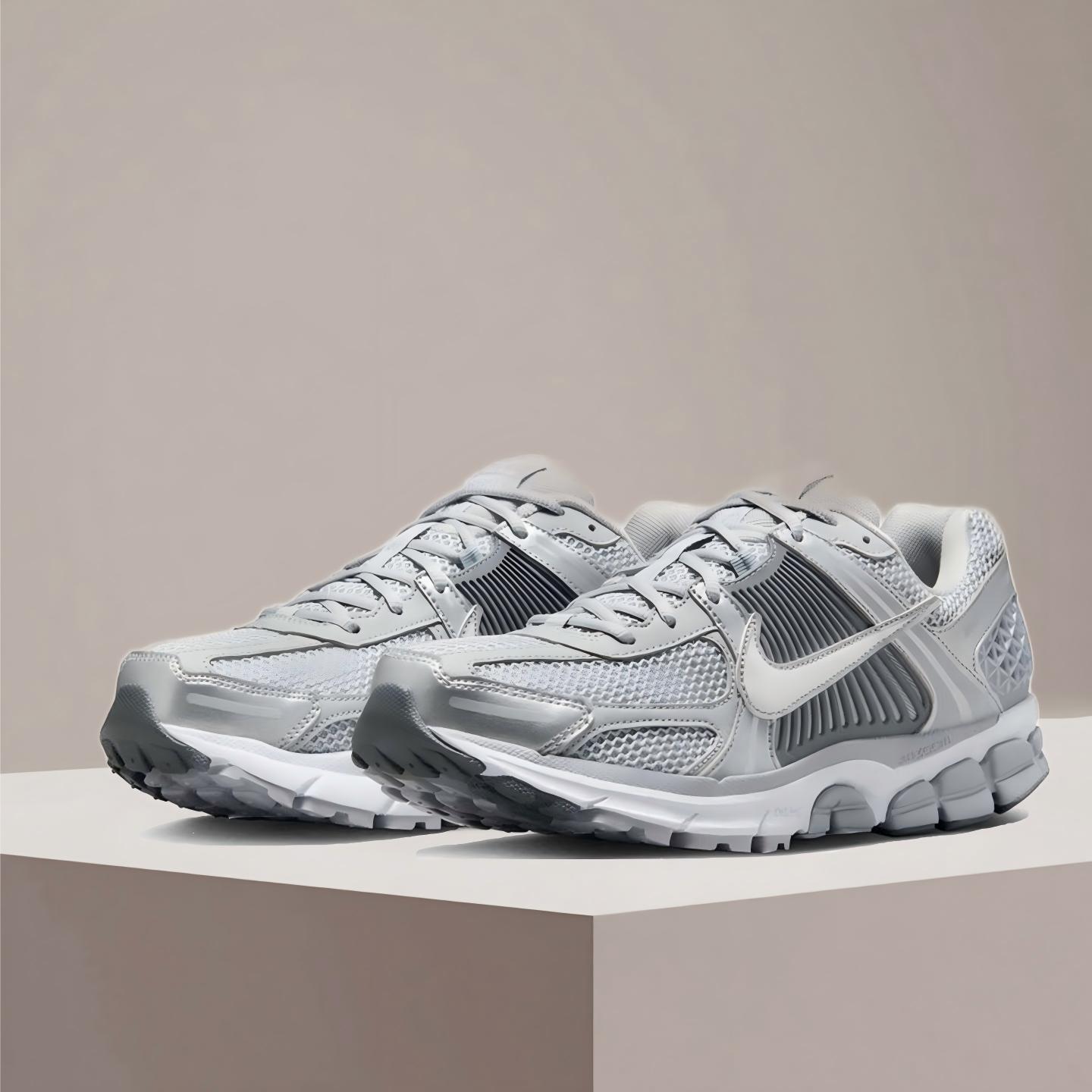 Women Shoes Zoom - Кроссовки Nike Zoom Vomero 5 Yankees